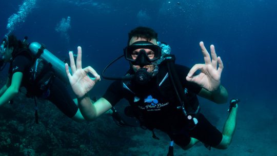 Koh Lanta scuba diver Thailand