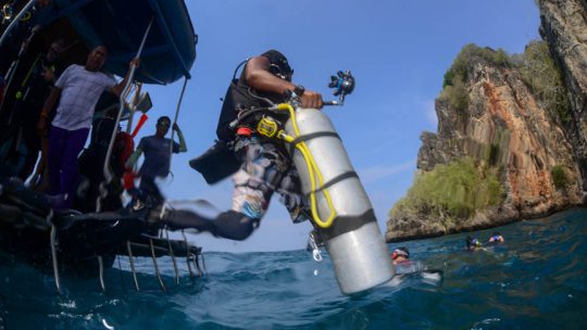 Cours d'instructeur pro PADI a Koh Lanta, en Thaîlande