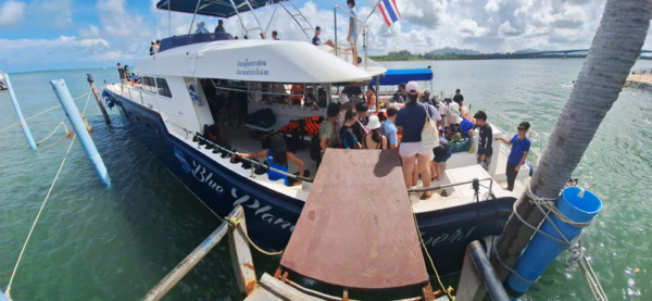 Blue Planet Divers shop in Koh Lanta. Scuba dive Thailand